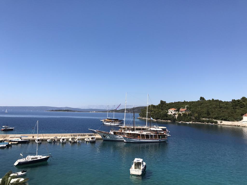 Divna Apartments And Rooms Račišće Zewnętrze zdjęcie